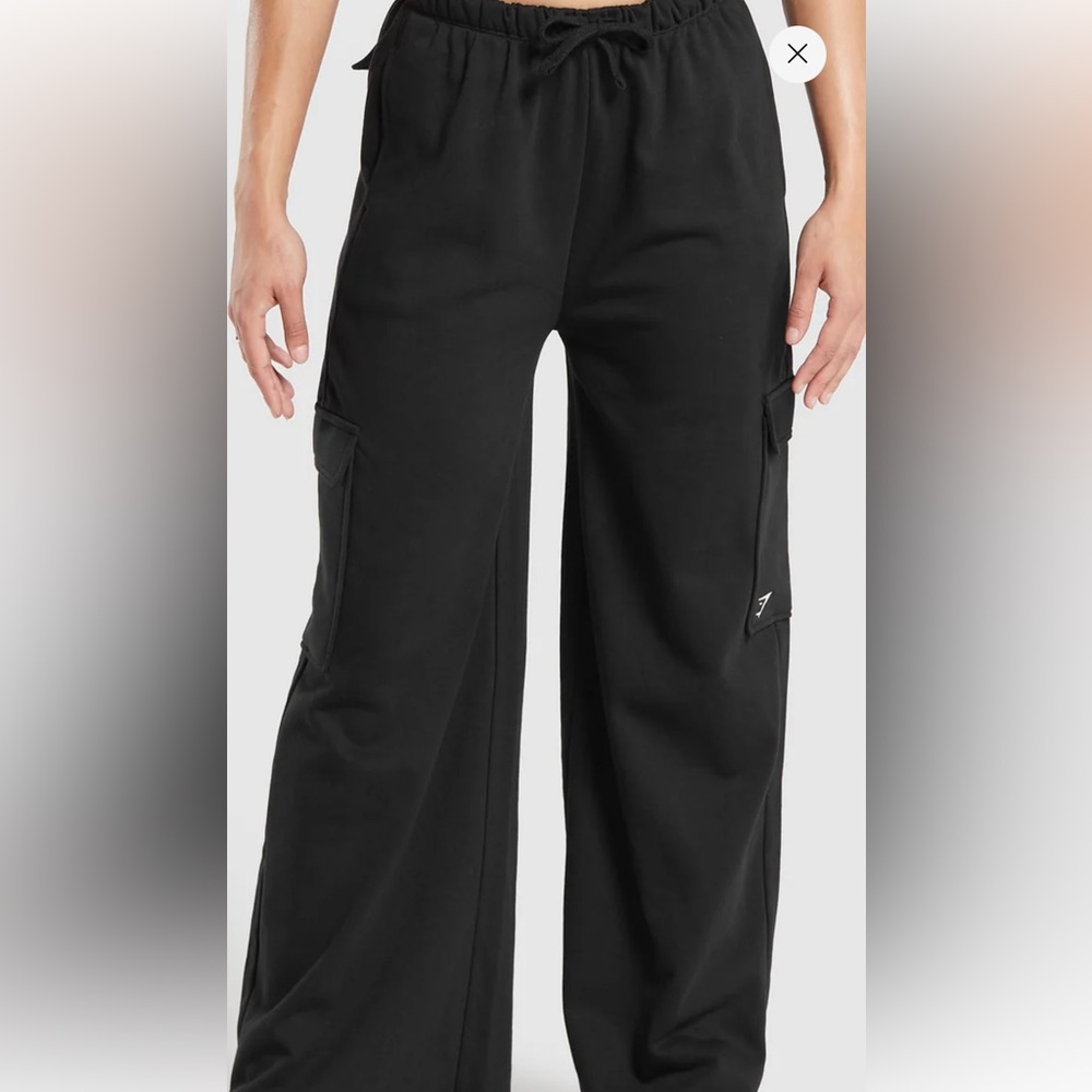 GUC GYMSHARK Black Women's Cargo Pants